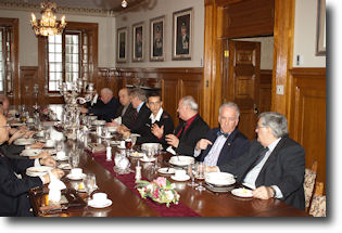 Photo prise lors du diner mensuel d'avril 2014.