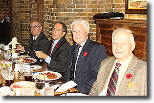 6027 Gilles Tremblay, 8372 André Vachon, 6426 Serge Arpin, 4100 Jacques Choquette.